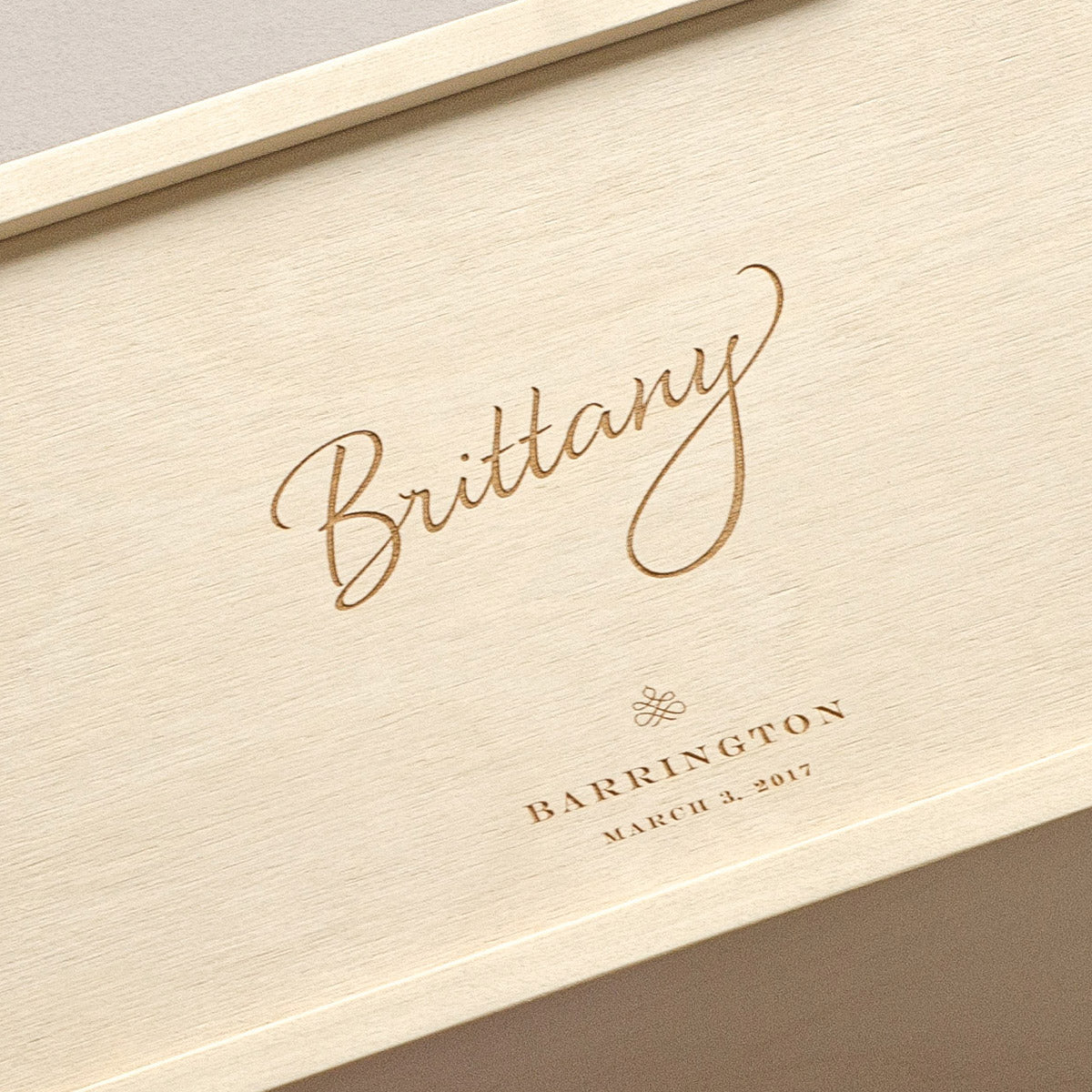 The Stylist - Keepsake Shoebox - closeup