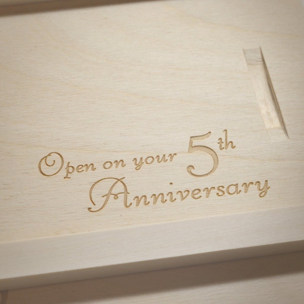 Cara Trees Anniversary Wine Box - Detail Image 2