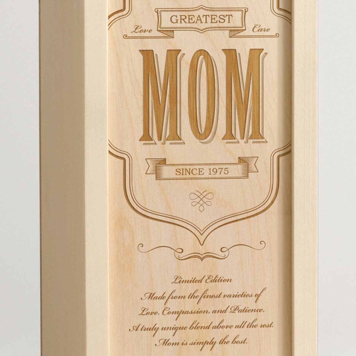 World&#39;s Greatest Mom - Wine Box - Detail Image